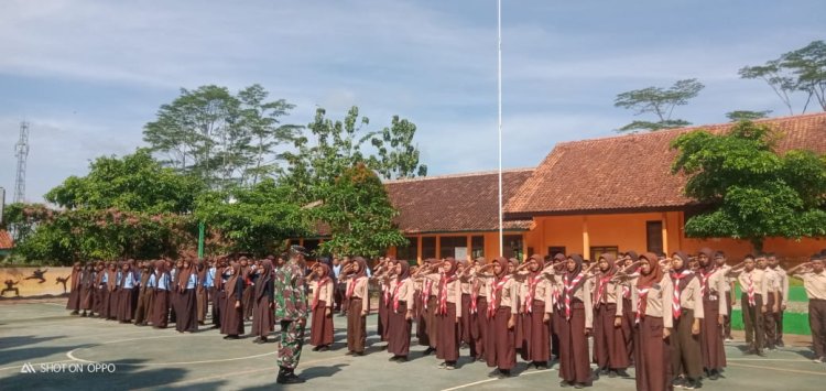 Pendidikan Karakter dan Kebangsaan oleh Babinsa di SMPN 3 Banjarnegara