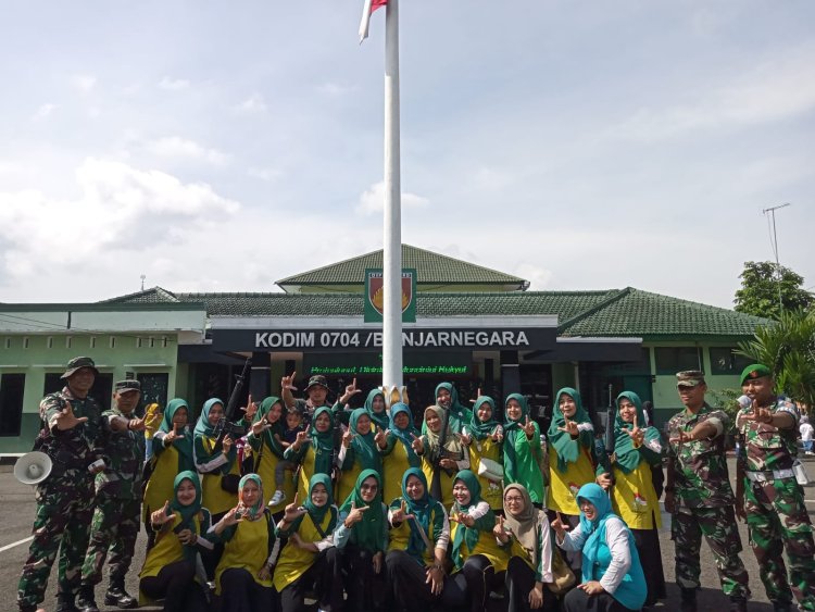 Kunjungan HIMPAUDI Sigaluh ke Kodim 0704 Banjarnegara