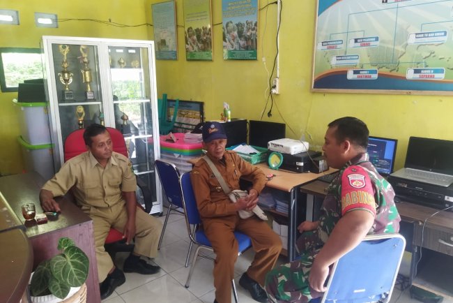 Update Data Wilayah,Kopda Agus Babinsa Koramil 04/Karangkobar Melaksanakan Puldata Ter 