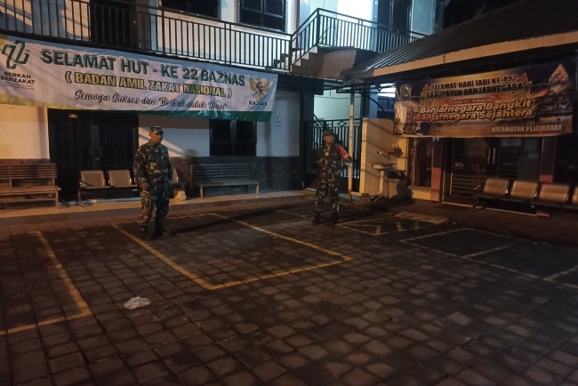 Pastikan Wilayah Aman, Babinsa Aktif Laksanakan Patroli Malam