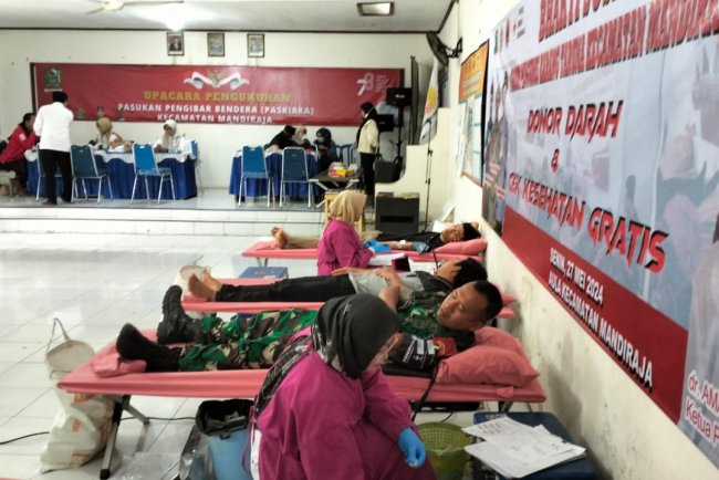 Babinsa Dukung Kegiatan Donor Darah Pemuda karang taruna tingkat kecamatan