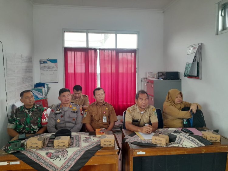 Mewakili Danramil Serma Sujatnoto Hadiri Sosialisasikan Atas Kebakaran Los B Pasar Karangkobar