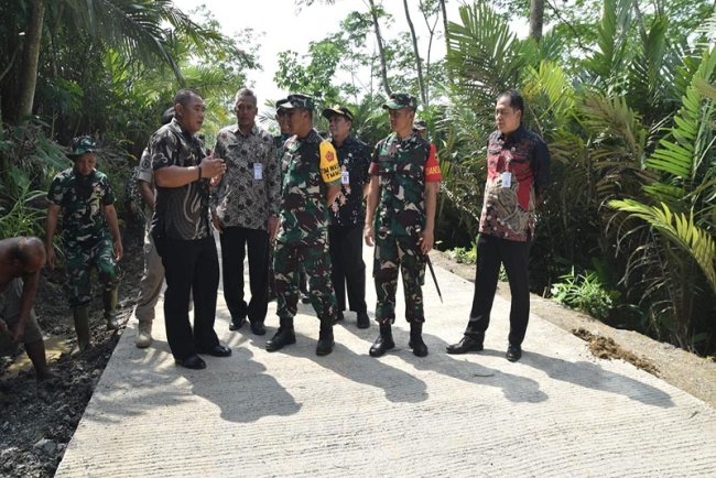 Kades Sijenggung Dampingi Kunjungan Wasev PJO TMMD Reguler ke-120 TA 2024