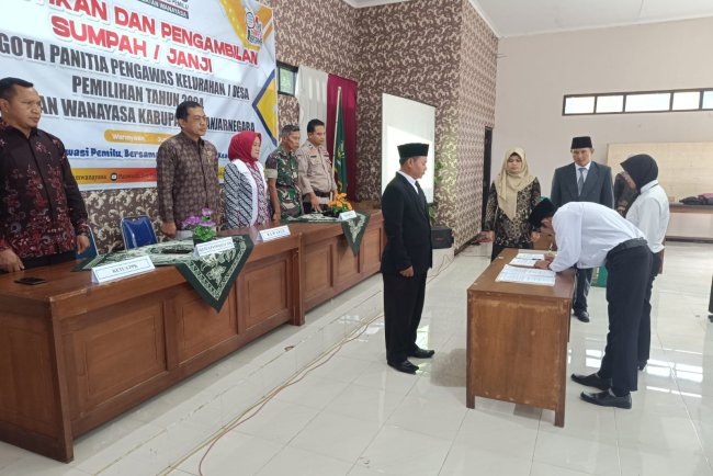 Danramil Hadiri Pelantikan Dan Pengambilan Sumpah Calon Pengawas Kelurahan dan Desa