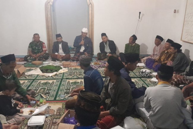 Sebagai Ajang Silaturahmi Serda Iwan Priyanto Hadiri Pengajian Rutin dan Do'a Bersama