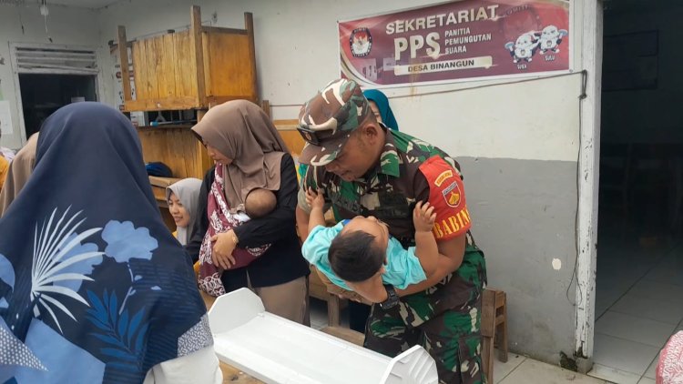 Babinsa Koramil 04/Karangkobar Dalam Dampingi Kegiatan Posyandu Balita Dan Ibu Hamil