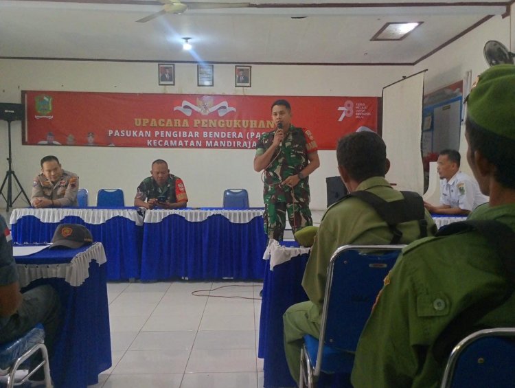 Babinsa Dan Bhabinkantibmas Sinegri Melaksanakan Pembinaa Wawasan Kebangsaan Satlinmas