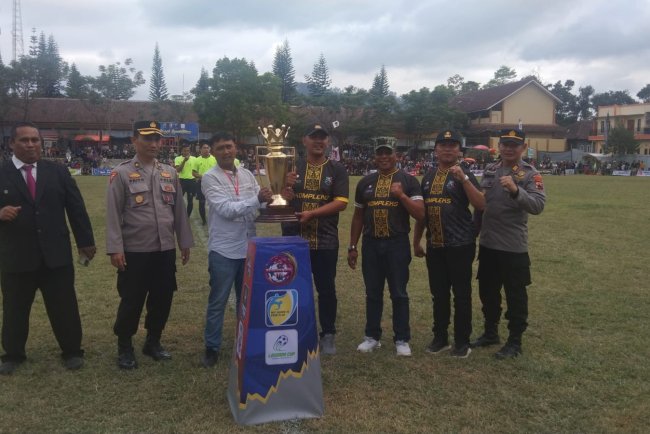 Dukung Kegiatan Olahraga Danramil Hadiri Pembukaan Open Tournamen Sepakbola Leksana CUP 