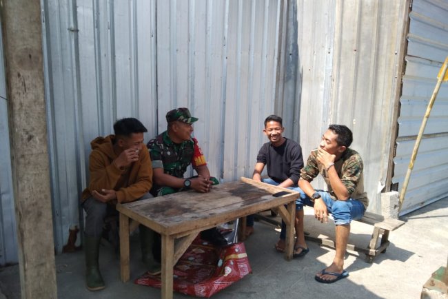 Bincang Santai, Jaga Hubungan Baik Babinsa Serka Purnomo Komsos Dengan Warga Binaan