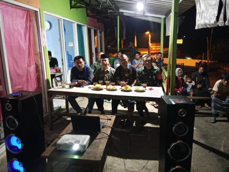 Meningkatkan Sinergitas Tni Polri, Posramil Dan Polsek Mengadakan Nonton Bareng Pagelaran Wayang Kulit