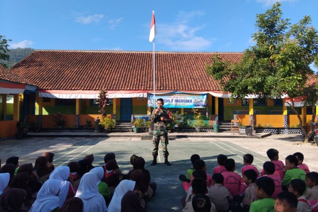 Babinsa Banjarnegara Sosialisasi Anti Bullying kepada Siswa-siswi