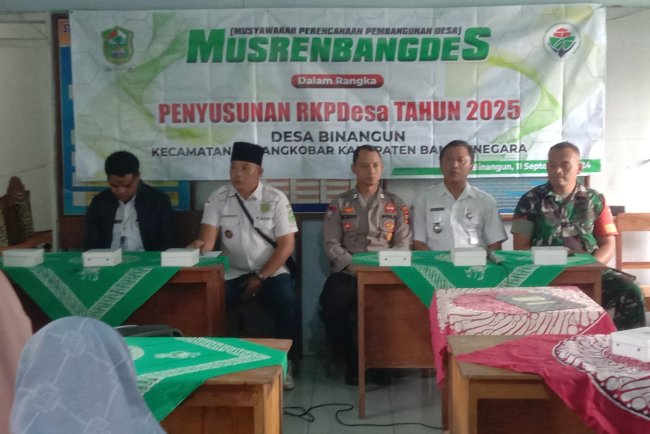 Dukung Program Pemerintah Babinsa Koramil 04/Karangkobar Hadiri Musrenbang Desa Binangun