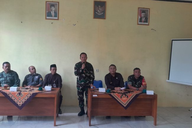 Danramil 04 Karangkobar Jalin Komsos dengan Aparat Kewilayahan dan Komponen Masyarakat