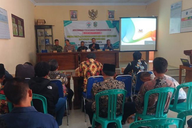 Danramil 11/Punggelan Hadiri Musdes Rkpdes Desa Tanjungtirta 