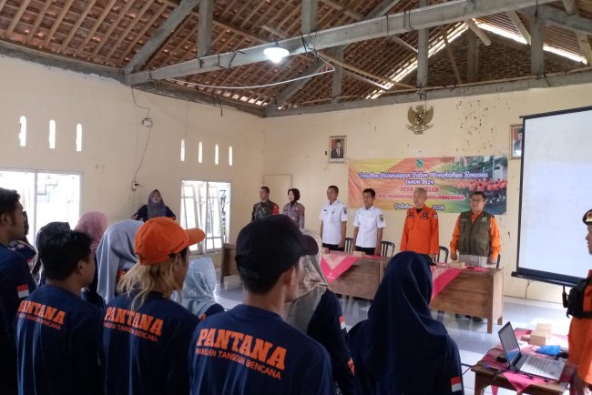 Tingkatkan Sinergitas, Babinsa Madukara Hadiri Sosialisasi Penanggulangan Bencana dengan BPBD Kab. Banjarnegara