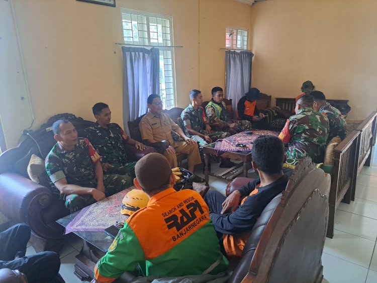 Komsos Para Babinsa Bersama Perangkat Desa Tingkatkan Kerjasama 