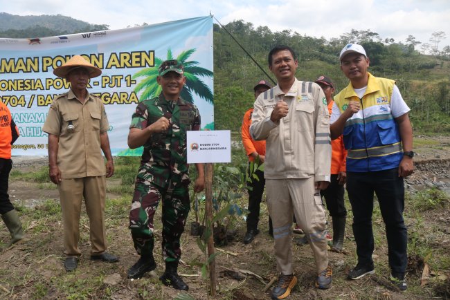 Dandim dan JM Mrica Tanam 1000 Pohon Aren