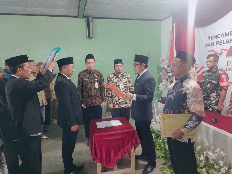 Babinsa Hadiri Pelantikan Perangkat Desa