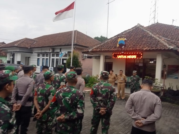 Sinegritas  Koramil Mandiraja  Dan Polsek Gelar Apel Siaga Menjelang Malam Tahun Baru 2025