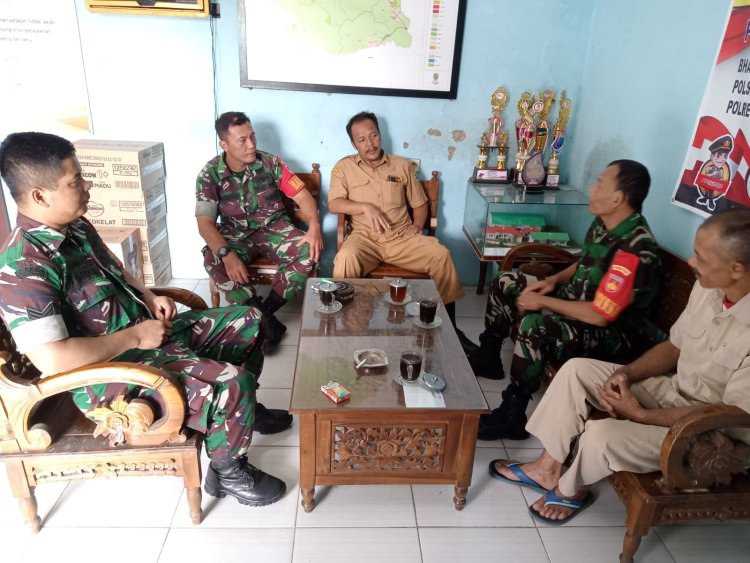Pererat Silaturahim Babinsa Bersama Jalin Komsos Dengan Aparatur Pemerinta Desa