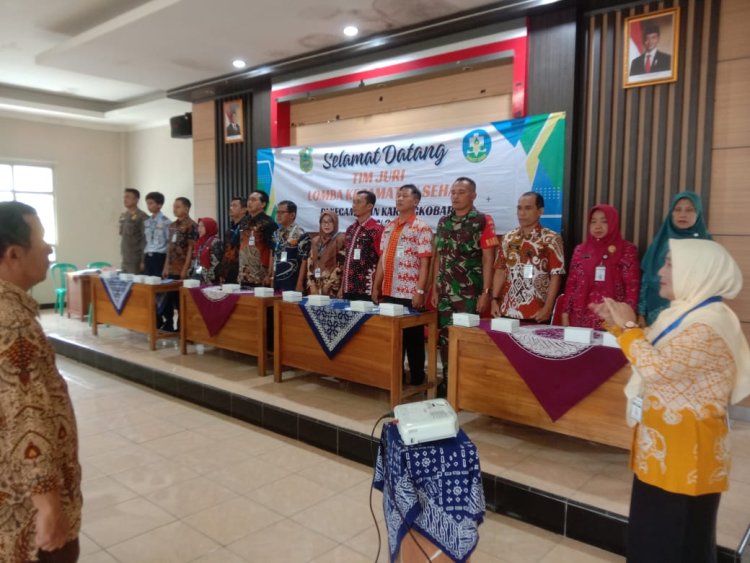 Babinsa Bersama Forkopincam Sambut Kedatangan Tim Penilai Lomba Kecamatan Sehat Tingkat Kabupaten