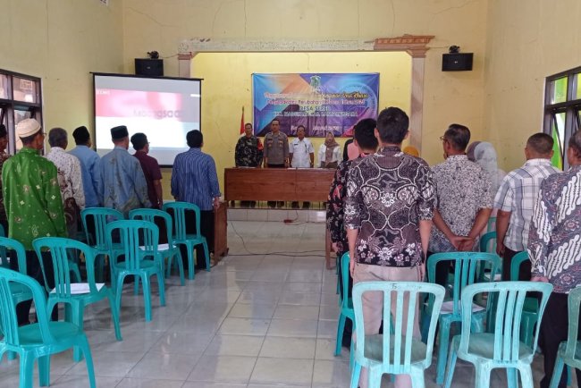Babinsa Hadiri Rapat Musyawarah Desa Khusus di Desa Sered