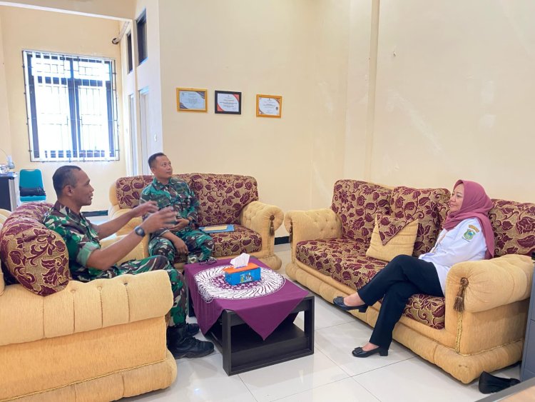 Bersama Dindukcapil Kodim 0704 Banjarnegara Bantu Warga Urus Administrasi Kependudukan