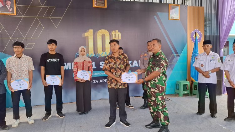 Mewakili Danramil 09 Susukan Batituud Hadiri Puncak perayaan HUT SMK N 1 Susukan