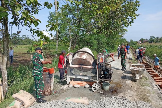Perbaikan Saluran irigasi di wilayah binaan