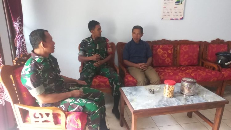 Terciptanya Hubungan Yang Erat Antara TNI Dengn Rakyat Babinsa Jalin Komsos Dengan Warga