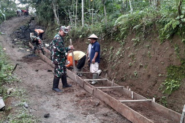 Jalan Usaha Tani di Dukuh Sirandu Akses Baru Harapan Baru bagi Petani