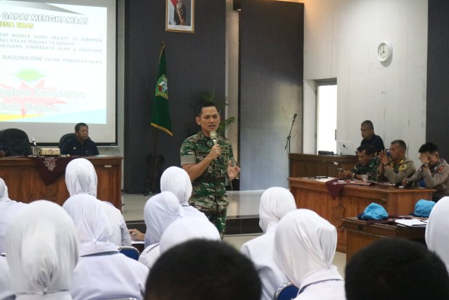 Dandim 0704 Banjarnegara Berikan Wawasan Kebangsaan pada Calon Paskibra