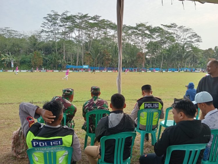 Danposramil Pagedongan  Pantau Terus Jalannya Pertandingan Sepak Bola Banjarnegara Maju