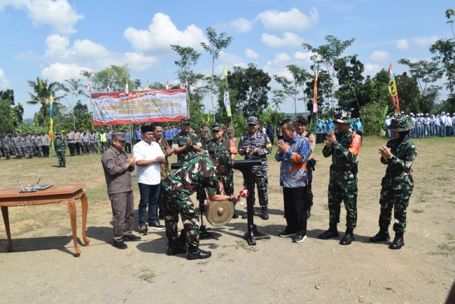 Brigjen TNI Zainul Bahar Resmi Tutup TMMD Reguler ke-125 Kodim 0710/Pekalongan di Desa Windurojo