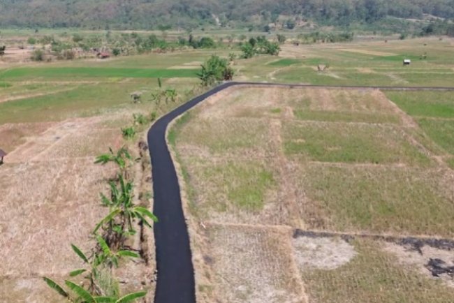 Jalan Hasil Program TMMD Reguler 125 Kodim 0710/Pekalongan di Desa Windurojo Berpotensi Jadi Destinasi Wisata Baru