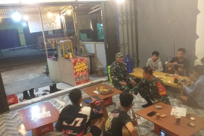 Babinsa Sigap Demi Keamanan Wilayah Anggota Koramil 13 Banjarmangu Melaksanakan Patroli