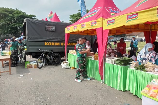 Bazar Murah dan Bantuan Sembako Warnai HUT TNI ke-80 di Banjarnegara