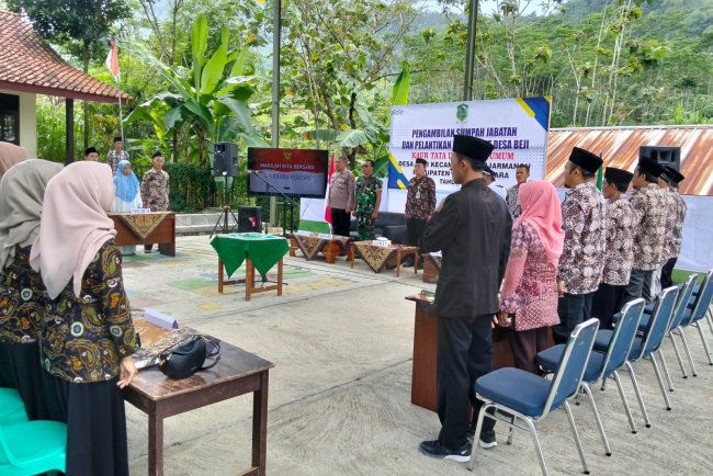 Danramil Menghadiri Kegiatan Pengambilan Sumpah Dan Pelantikan Perangkat Desa