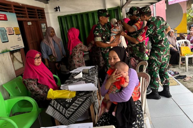 Danramil 02 Klampok Bersama Babinsa  Melaksanakan Kegiatan Pendampingan Pengentasan Stunting