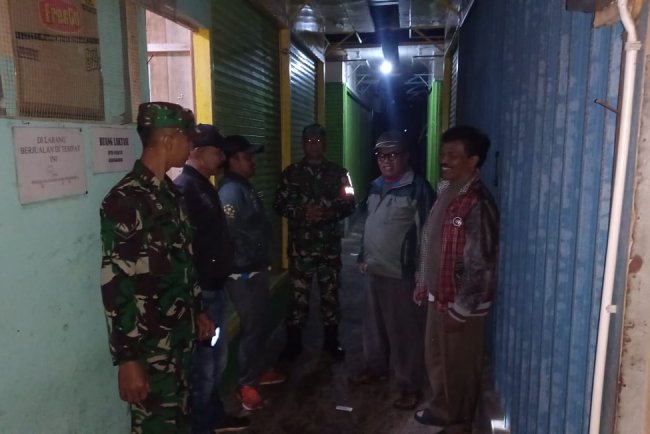 Wujudkan Keamanan Lingkungan Gandeng Linmas Melaksanakan Patroli