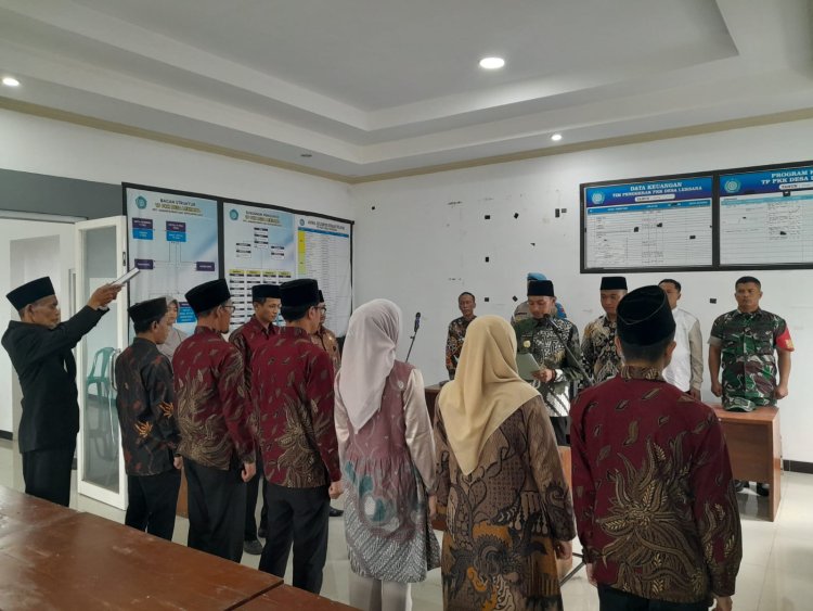 Sertu Tohar Hadiri Pelantikan Dan Pengambilan Sumpah Mutasi Perangkat Desa Leksana
