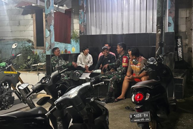 Babinsa sigap melaksanakan Patroli Wilayah ciptakan lingkungan yang aman dan kondusif