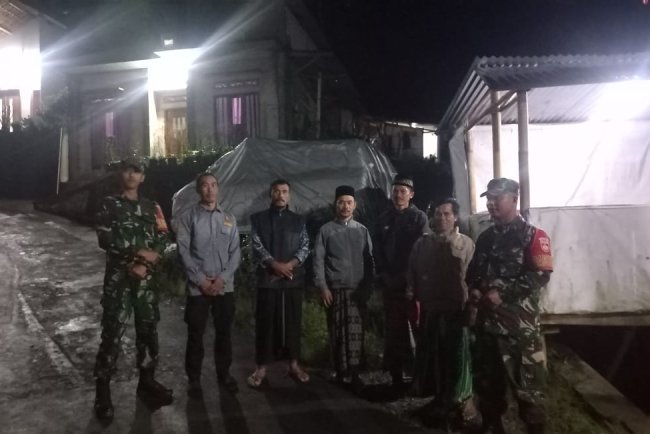 Gelar Patroli Malam Guna Tingkatkan Kamtibmas di wilayah Karangkobar