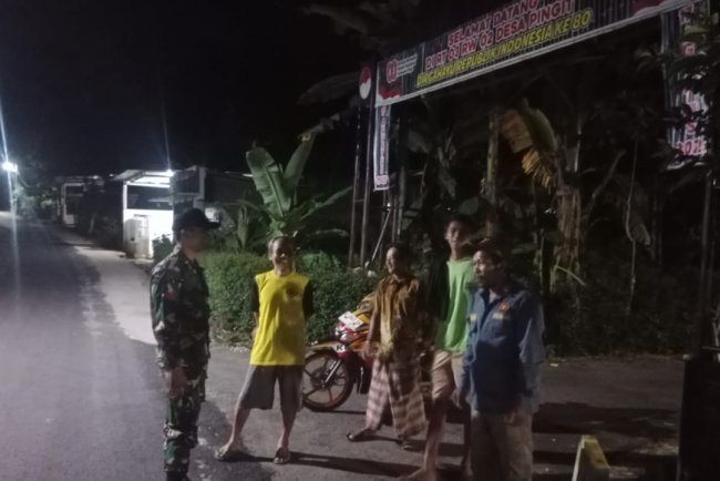 Babinsa Berkolaborasi Patroli Bersama Masyarakat