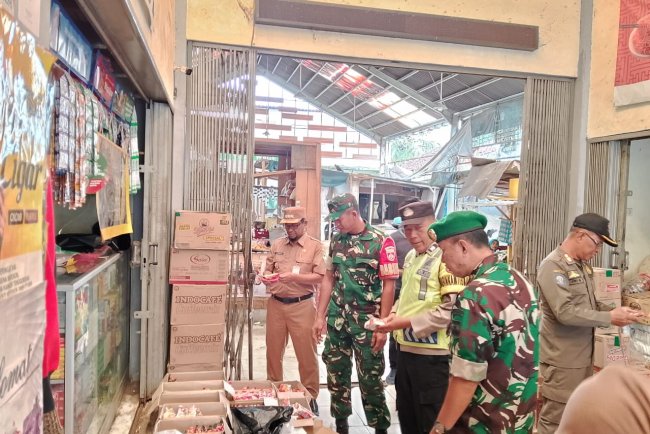 Puskesmas Bersama Forkopimca Banjarnegara Laksanakan Operasi Pasar Jelang Pergantian Tahun