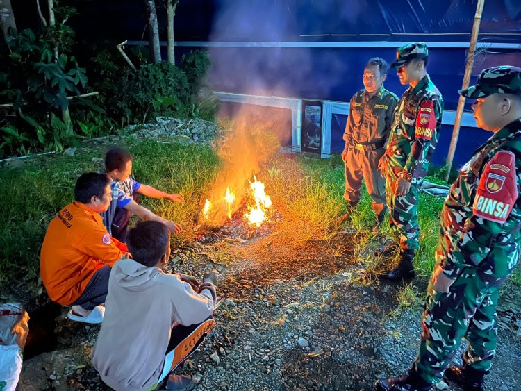 Wujudkan Kepedulian Dalam Menciptakan Kondusifitas Lingkungan Babinsa Patroli Malam