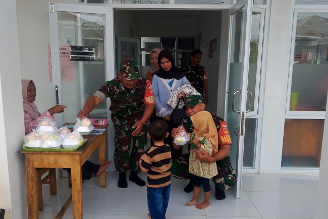 Babinsa Dampingi Program PMT untuk Cegah Stunting di Wilayah Binaan