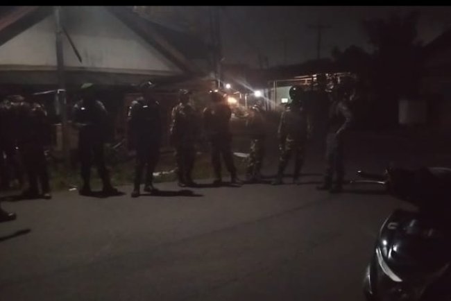 Babinsa Laksanakan Patroli Bersama Anggota Linmas Kokam dan Banser