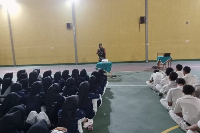 Koramil Punggelan Sosialisasikan KKRI di SMKN 1