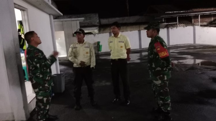 Babinsa Koramil 10 Bawang Sambangi Satpam PT Indonesia Power Guna Jaga Kamtibmas